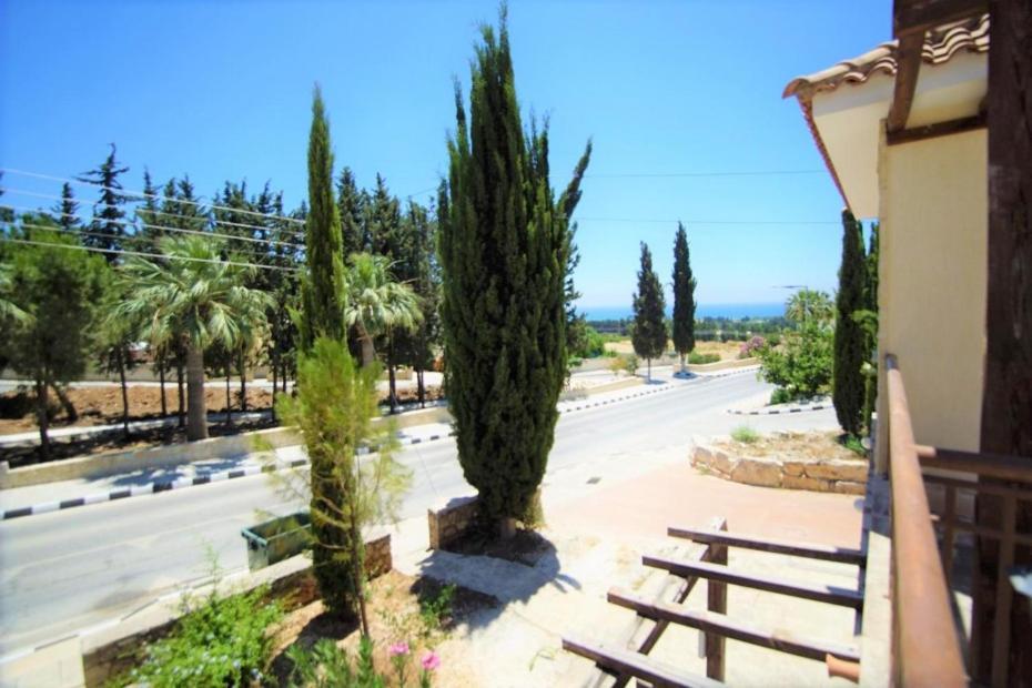 Апартаменты 2 Palaepaphos Gardens Куклия Экстерьер фото